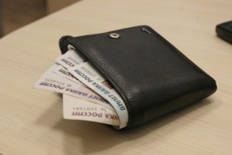 Из магазина в Пензенской области злоумышленники наглым образом похитили деньги и банковские карты 