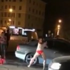 В Пензе на площади Ленина девушка сняла юбку и станцевала стриптиз под трек Скриптонита 