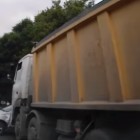В Пензе грузовик «раскурочил» легковой автомобиль 