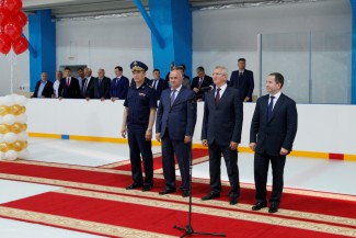 Белозерцев и Бабич открыли ледовый дворец имени Бочкарева в Нижнем Ломове