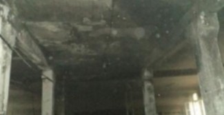 В Арбеково огонь уничтожил гараж с внедорожником