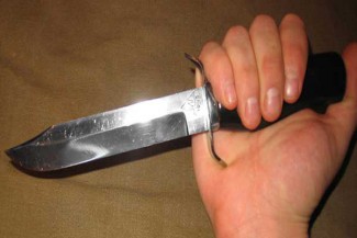 Лезвие ножа оказалось в миллиметре от лица жителя Пензенской области 