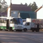 Рано утром 18 августа в Пензе пассажирский автобус въехал в грузовую «Газель»