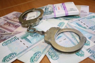 В Кузнецке владелец огнестрела пытался дать взятку полицейскому 