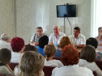 Александр Гуляков обсудил с коллективом Городской поликлиники самые острые проблемы пензенского здравоохранения