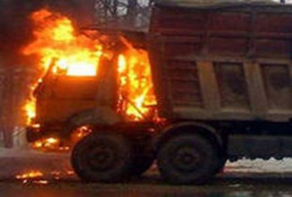 Тело водителя грузовика сгорело до обугленных останков в результате аварии в Пензенской области 