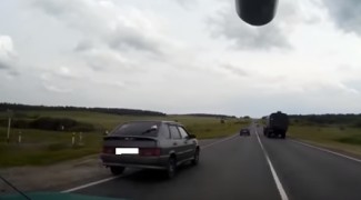 В Пензенской области водитель на бешеной скорости совершил экстремальный маневр на трассе 