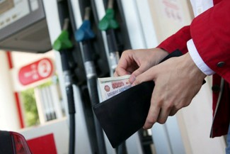 Правительство РФ одобрило повышение акцизов на топливо
