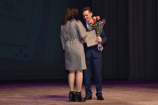 Мэр Пензы Виктор Кувайцев наградил лучших учителей города