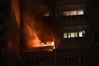 В ночь с 7 на 8 октября полыхающую квартиру на Пацаева тушили 25 пожарных