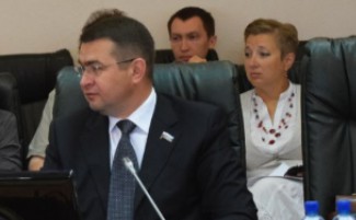 Прокуратура подала на Лисовола в суд за самострой на Карпинского