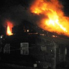 В Пензе полыхающий дом на 2-м Фестивальном проезде  тушили 19 пожарных