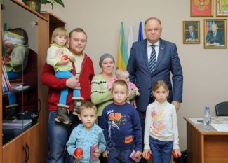 Многодетная семья благодарит Вадима Супикова за оказанную помощь