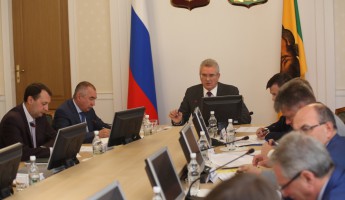 Белозерцев поторопил Беспалова с «раздачей» 100 млн. рублей на промышленность 