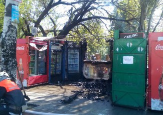 В Пензе на Байдукова огонь полностью уничтожил ларек