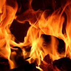 В Пензе восемь спасателей тушили пожар на улице Мостовой