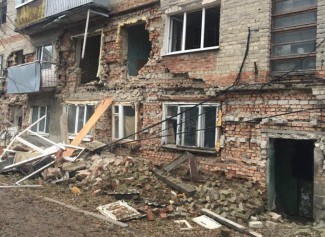 Утром 22 ноября в доме №35 по Ударной рухнул балкон и кладка двух подъездов