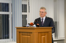 Губернатор Белозерцев заявил, что власть должна решать проблемы будущих мам