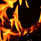 Пылающий дом на улице Ермака в Пензе тушили шесть пожарных