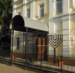 Гуляков вытеснил Рузляева… в синагогу