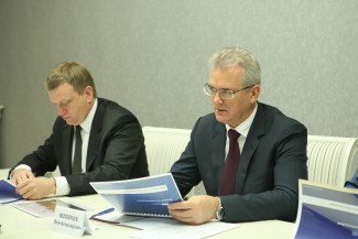 Иван Белозерцев провел рабочую встречу с гендиректором компании «Кроношпан»