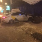 Появились подробности ДТП с участием такси в центре Пензы. Пешеход убегал от преследователей