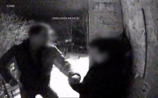 В Пензе девушку зверски избили и ограбили возле собственного подъезда