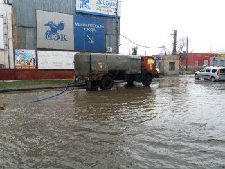 Пензенские коммунальщики вышли на борьбу с большой водой