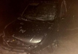 Стихия огня уничтожила легковой автомобиль рядом с Шемышейкой 