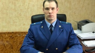 Прокурор Синицын научит молодых кузнечанок правильно дышать