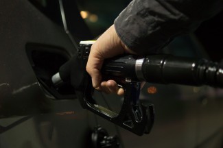 Пензенцам предрекли цену литра бензина - 100 рублей