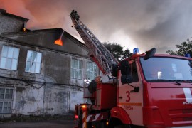 Более ста человек тушили ночной пожар в Пензе