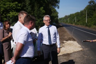 Губернатор увеличит финансирование сельских дорог