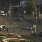 Соцсети - На улице Калинина в Пензе авто влетело в ограждение 