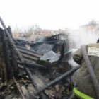 Жуткий пожар в Кузнецке тушили 15 человек 