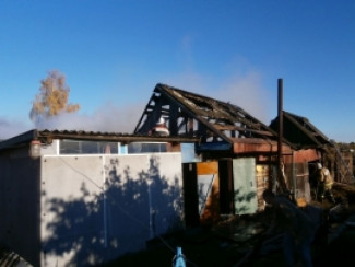 Семь спасателей тушили серьезный пожар в Каменском районе 