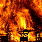 Три десятка человек тушили страшный пожар в Пензе на Севере