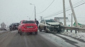 В Бессоновке Toyota RAV4 протаранил «Москвич», пострадал мужчина