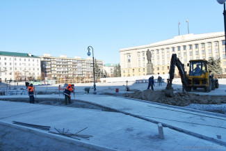 Уже завтра на площади Ленина начнут устанавливать новогоднюю елку