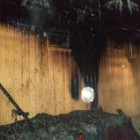 Сегодня в Пензе 17 человек тушили смертоносный пожар в срубовом доме