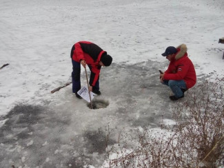 Пензенцев, гуляющих по тонкому льду, снова пытается вразумить администрация города
