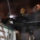 В Пензенской области страшный пожар полностью уничтожил квартиру в жилом доме