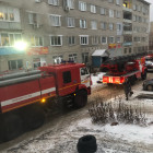 На проспекте Строителей в Пензе загорелся жилой дом. Из огня спасены 10 человек. ФОТО
