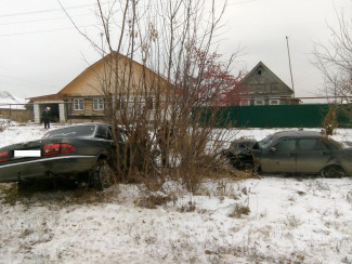 В Пензенской области «Волга» врезалась в «Приору», пострадала молодая девушка