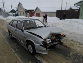 Жесткое ДТП в Кузнецке: лоб в лоб столкнулись «Mazda» и «ВАЗ»