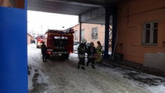 Серьезный пожар на пензенском заводе «Элетех» тушили 18 человек