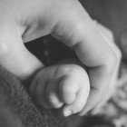 В семье зареченцев рядом со спящей матерью умер 4-месячный младенец