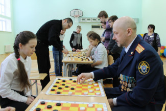 Пензенский Следком провел для детей турнир по русским шашкам