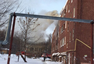 В Пензе горело бывшее общежитие в Заводском районе 