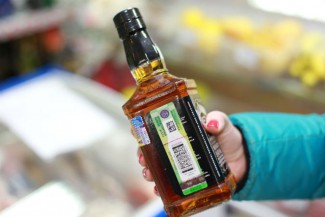 В Пензе пенсионерка 2 дня подряд воровала коньяк из магазина